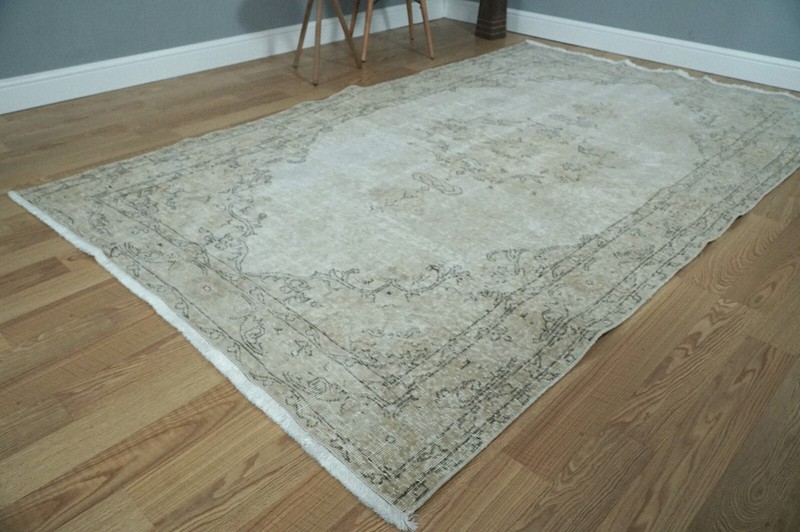 Neutral Beige Vintage Turkish Rug, Wool Woven Boho Decor, 5.15x8.56 ft. H-2684 gallery