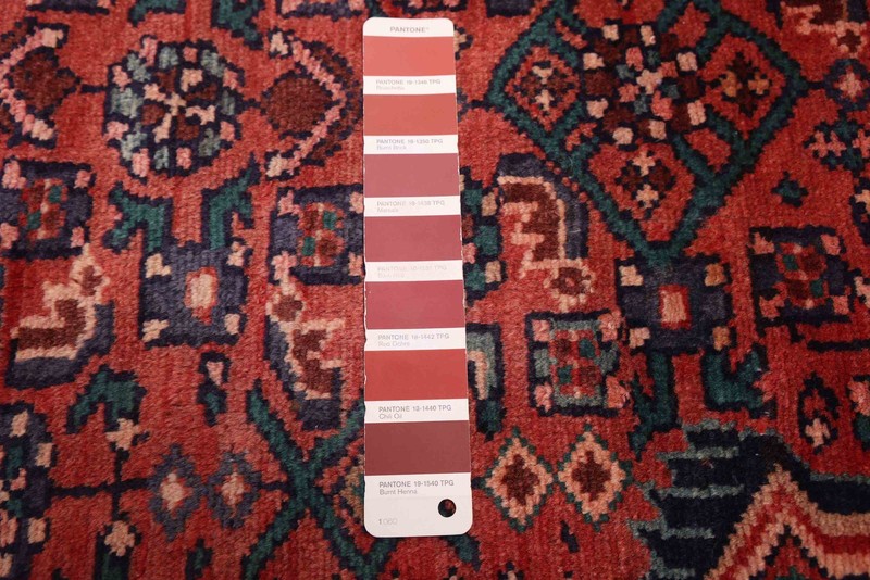 Vintage 4'9" x 8'10" Traditional Hand Knotted Vegetable Dye Wool Area Rug gallery
