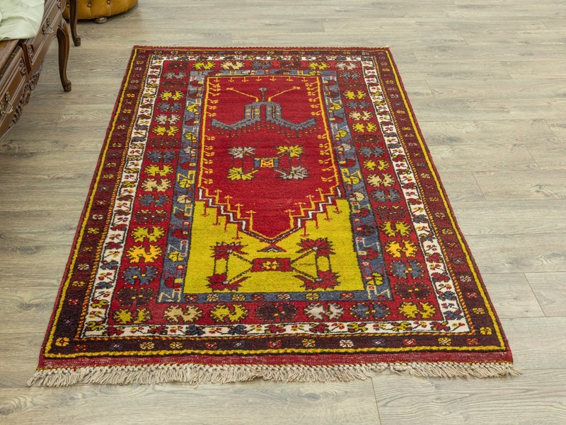 Vintage Hand-Knotted Anatolian Wool Rug – Crimson & Golden Prayer 4'2" x 6'9" ft gallery
