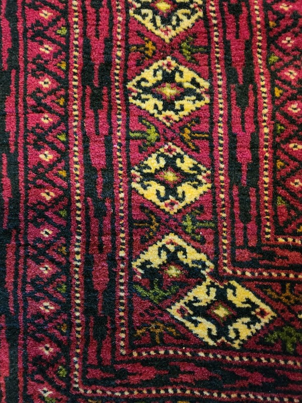 Zahir Shahi design, (King Diamond) Made of Pure Sheeps wool, Hand Knotted. gallery