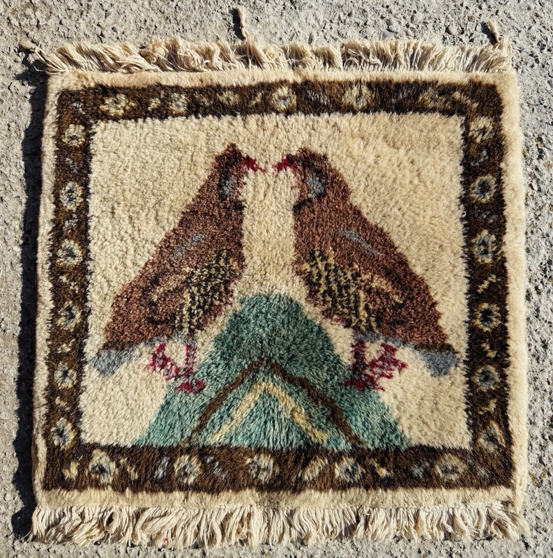 Gorgeous Handmade Wool Chukar Birds Rug from Turkey - 54 cm x 49 cm gallery