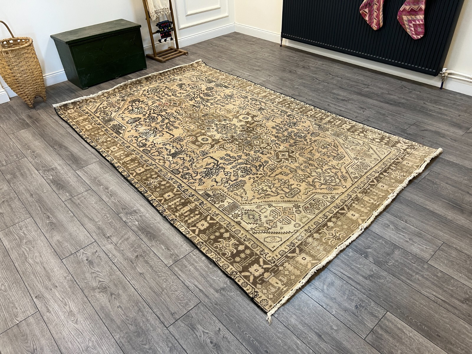 Persian Rug, Persian Area Rug, Handmade Rug, Bedroom Rug, 5.9 x 9 ft gallery