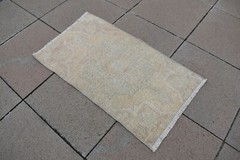 Muted-Color Oushak Rug,1’5 x 2’5 ft, Anatolian Oushak Wool Rug, Doormat Area Rug