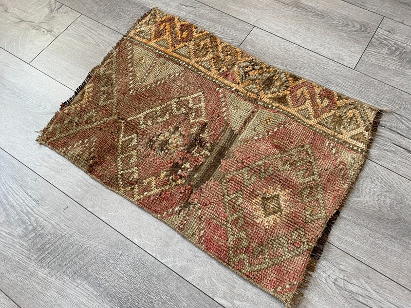 Bohemian rug, Square rug, Turkish vintage rug, Small rug, Wool rug, 1.4 x 2.0 ft gallery