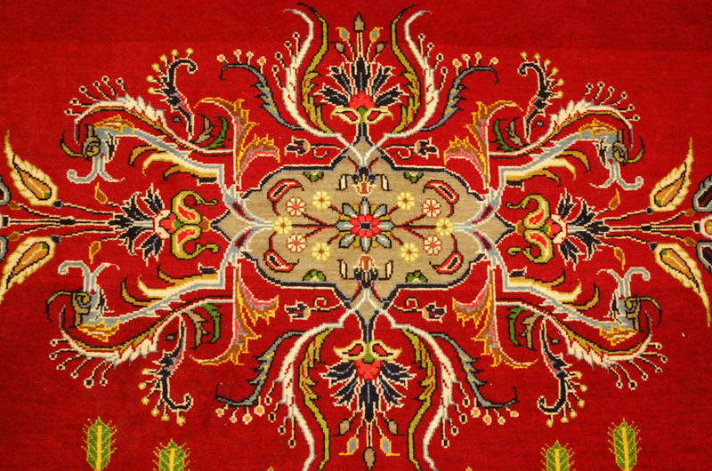 NATURAL WOOL,SILK Old HandWoven Oriental Rug,IN size OF 2'3" × 3'1" BIRDS DESIGN gallery
