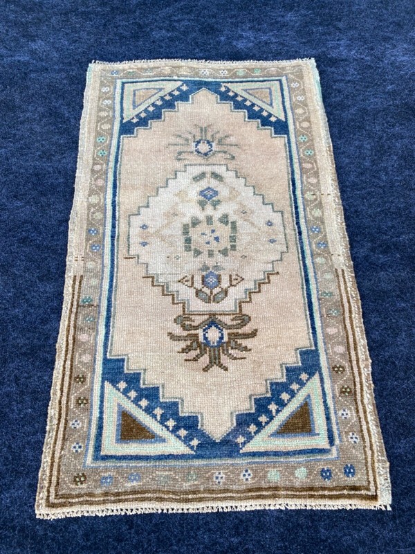 1’8”x2’11” feet small Rug, wool rug, Oushak rug, Vintage rug, doormat rug, gallery