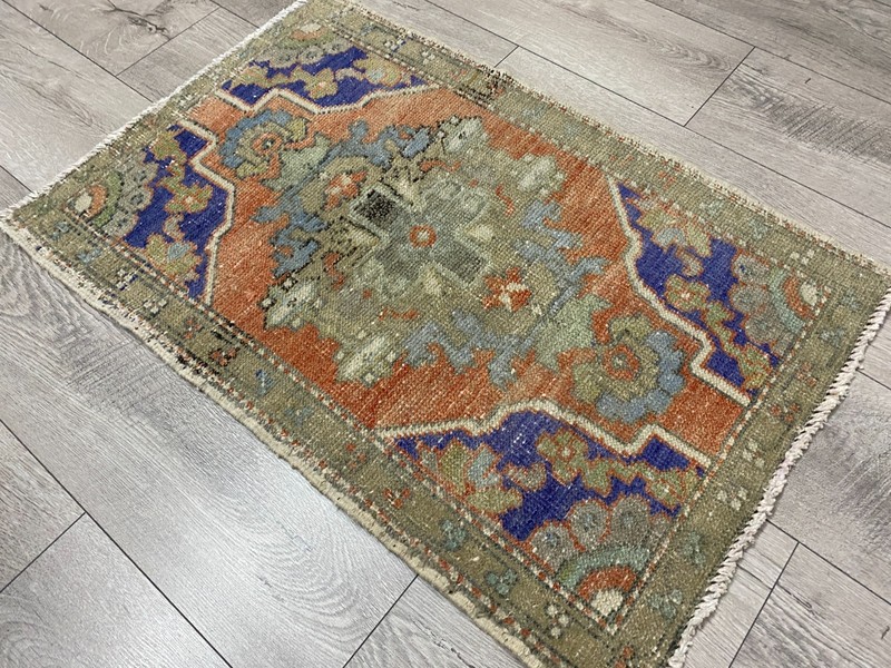 Turkish small rug, Vintage rug, Oushak rug, Doormat rug, Bath rug, 1.8 x 2.8 ft gallery
