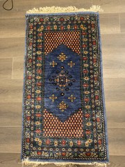 Fine handmade silk (superieur) Vintage Prayer Rug (Authentic)