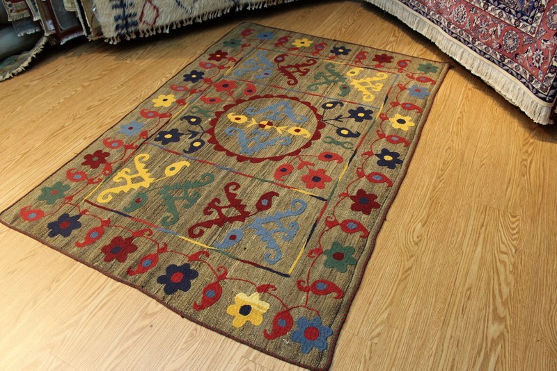 5' x 7' Kazakh handmade tribal kilim kelim hand-woven embroidered SUZANI Pm75 gallery