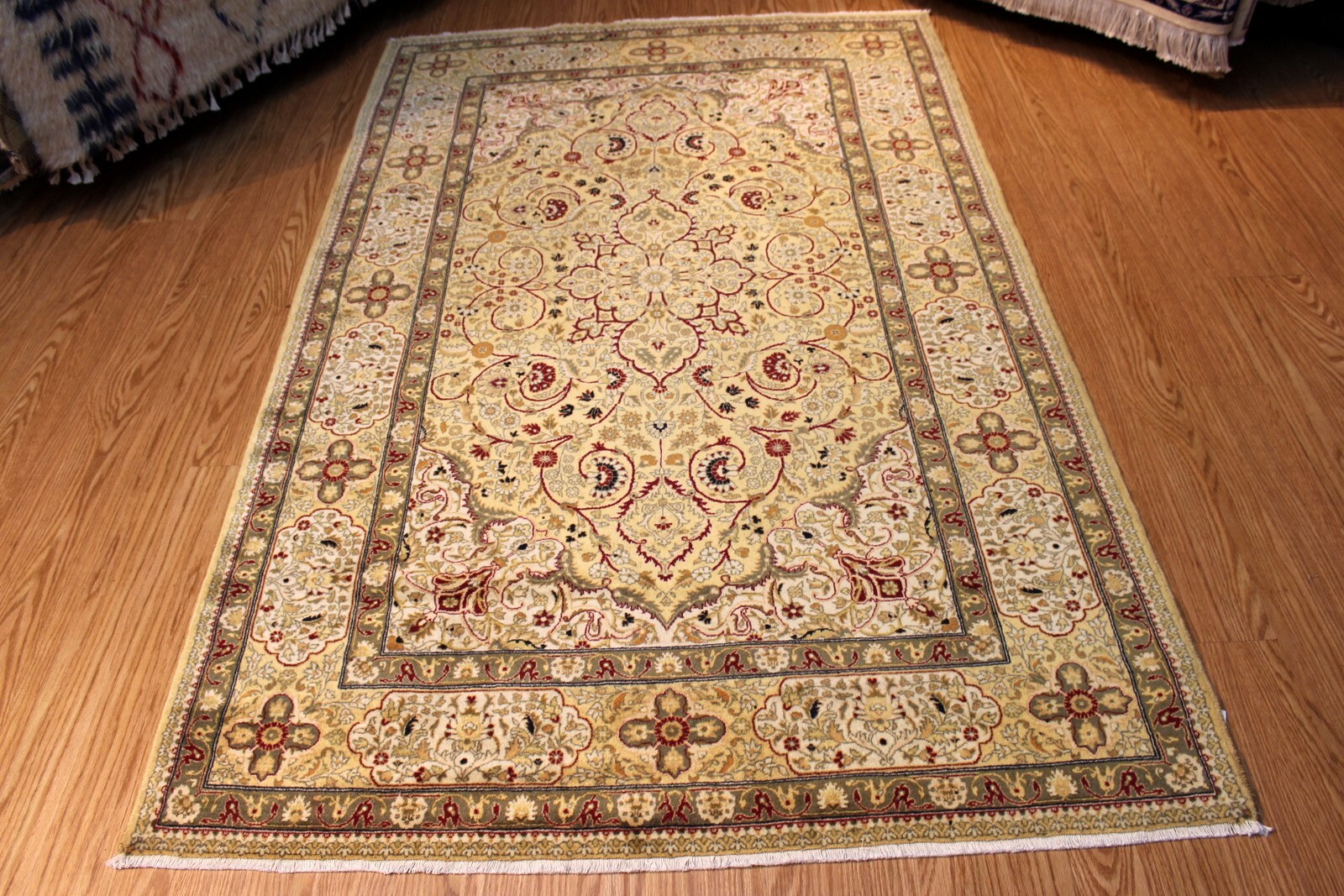 5'x7' TABRIS DESIGN Rug Floral TREE OF LIFE Floral Design FINELY WOVEN knotted gallery