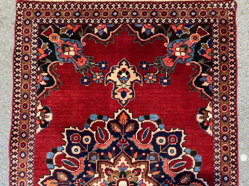 VINTAGE KESHAN RUG, HAND MADE RED EASTERN WOOL FLORAL CARPET (5FT X 3FT) CLEAN gallery