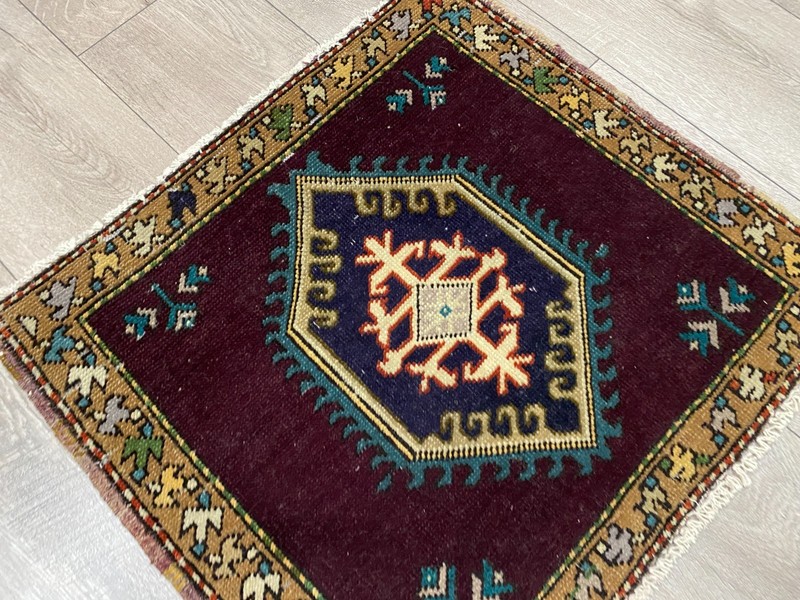 Purple square rug, Vintage rug, Turkish rug, Small rug, Wool rug, 1.8x2.0 ft gallery