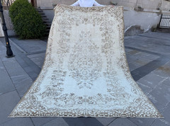Vintage Turkish Oushak Rug 6.1×9.3 ft Muted Beige Ivory Wool Area Rug 6×9