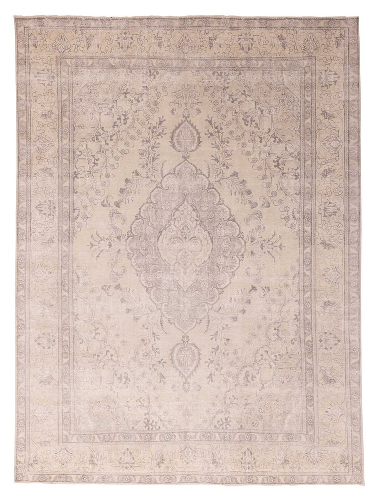 Vintage 9'4" x 12'2" Traditional Hand Knotted Vegetable Dye Wool Area Rug