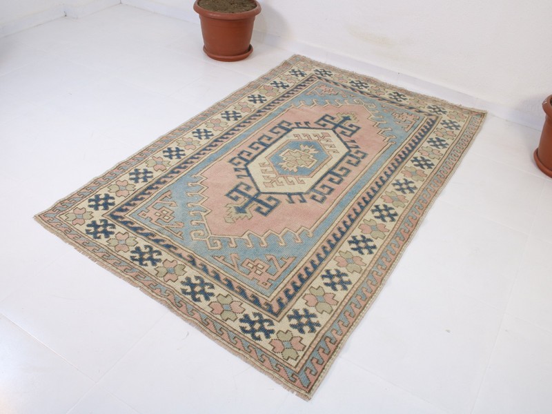 Vintage Hand Knotted Area Rug Pink Blue Tribal Geometric Medallion 4x6 ft gallery