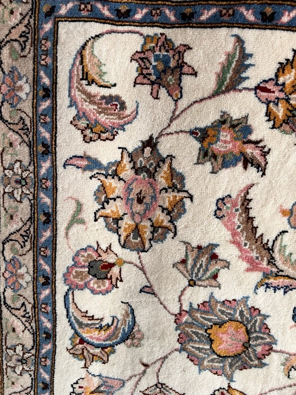 8 ft. X 6 ft. 7 in. FINE HANDMADE IVORY FIELD ALL-OVER FLORAL DESIGN TAB-RIZ RUG gallery