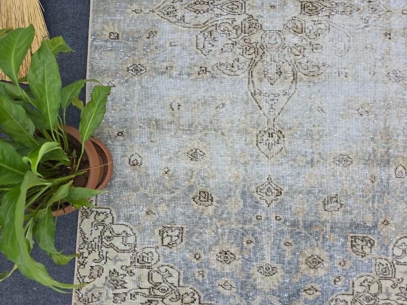 4' x 8' Vintage Runner Rug, Turkish Oushak Wool Beige Gray Brown Hallway Runner gallery