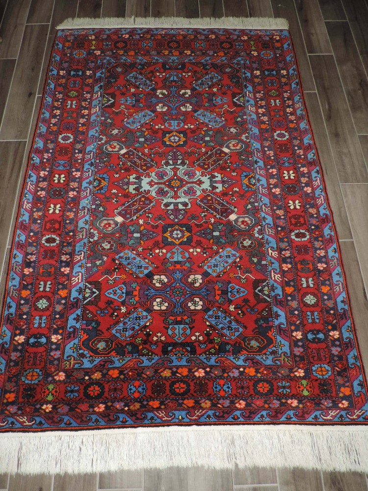5x8ft. Handmade Caucasian St Andrews Cross Design Wool Rug