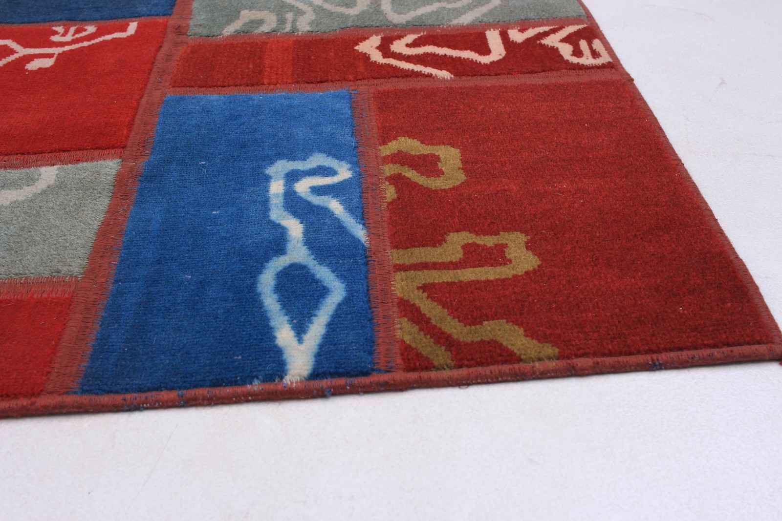 Vintage 3'4" x 5'0" Traditional Hand Knotted Vegetable Dye Wool Area Rug gallery