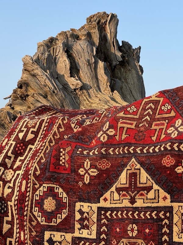 Handmade naturally-dyed Yahudere halısı from Balıkesir Turkey - 194cm x 260cm gallery