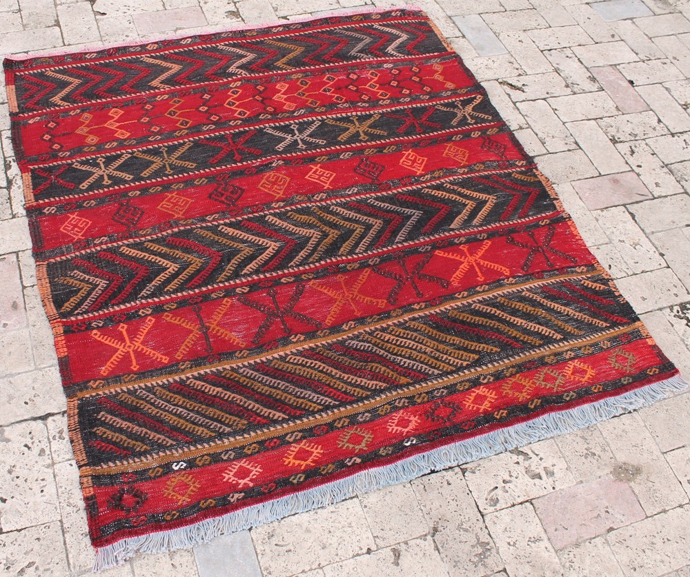 Turkish Kilim Rug 47''x52'' Hand Woven Sivas Cicim Kilim 120x133cm Vintage Rug