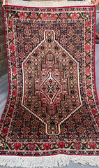 Stunning Vintage Oriental Floral Pattern Natural Vegetable Dye Senneh Carpet