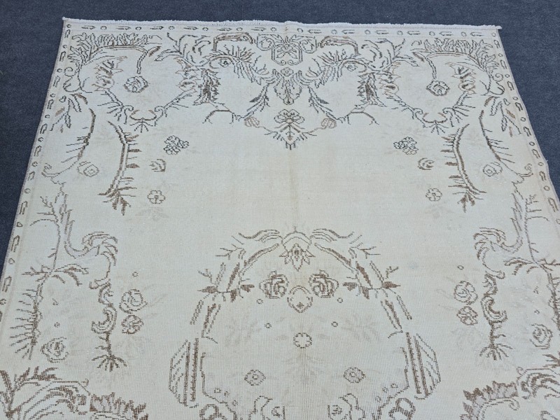 6' x 9' Vintage Wool Oushak Area Rug, Turkish Beige Hand-Knotted Bedroom Rug gallery