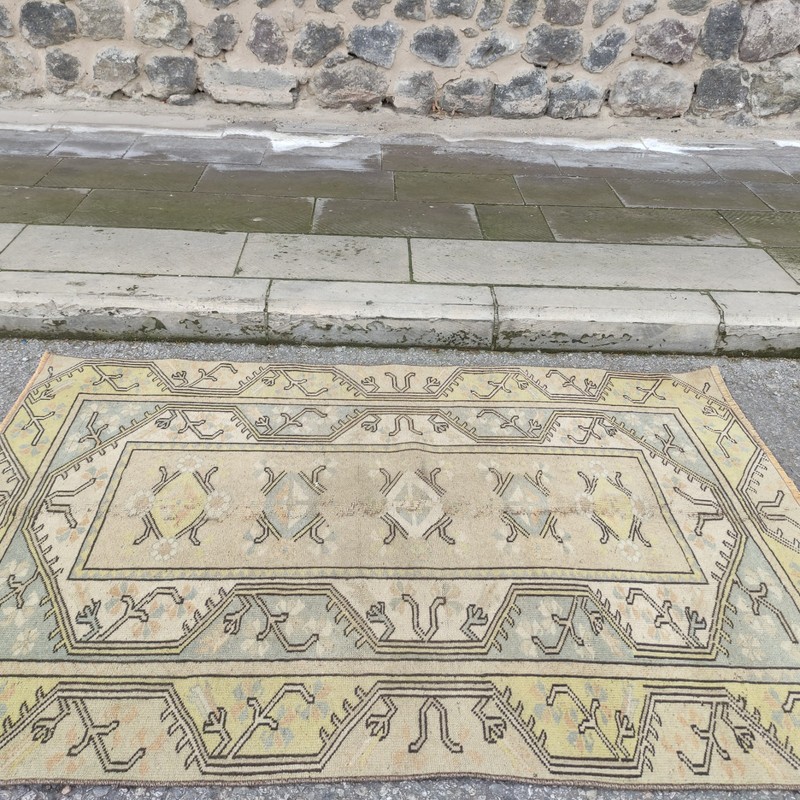 Old worn Milas Area Rug 3.71 x 5.51 ft , 4x6 Handmade Wool Rug 113 x 168 cm gallery