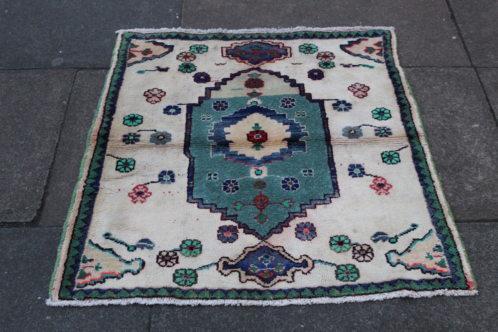 Vintage Hand Made Traditional Rug Oriental Cotton White Green Small Rug 98x94cm