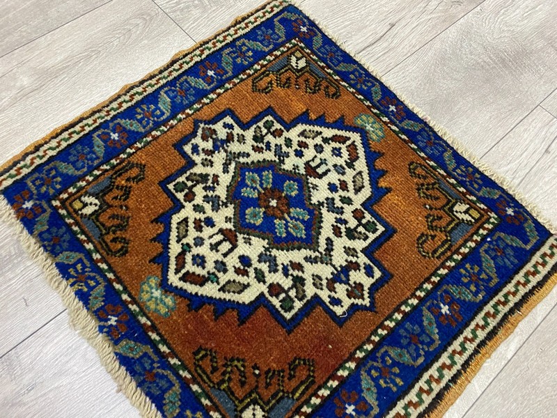 Square rug, Vintage mini rug, Turkish mini rug, Small rug, 1.6 x 1.9 ft gallery