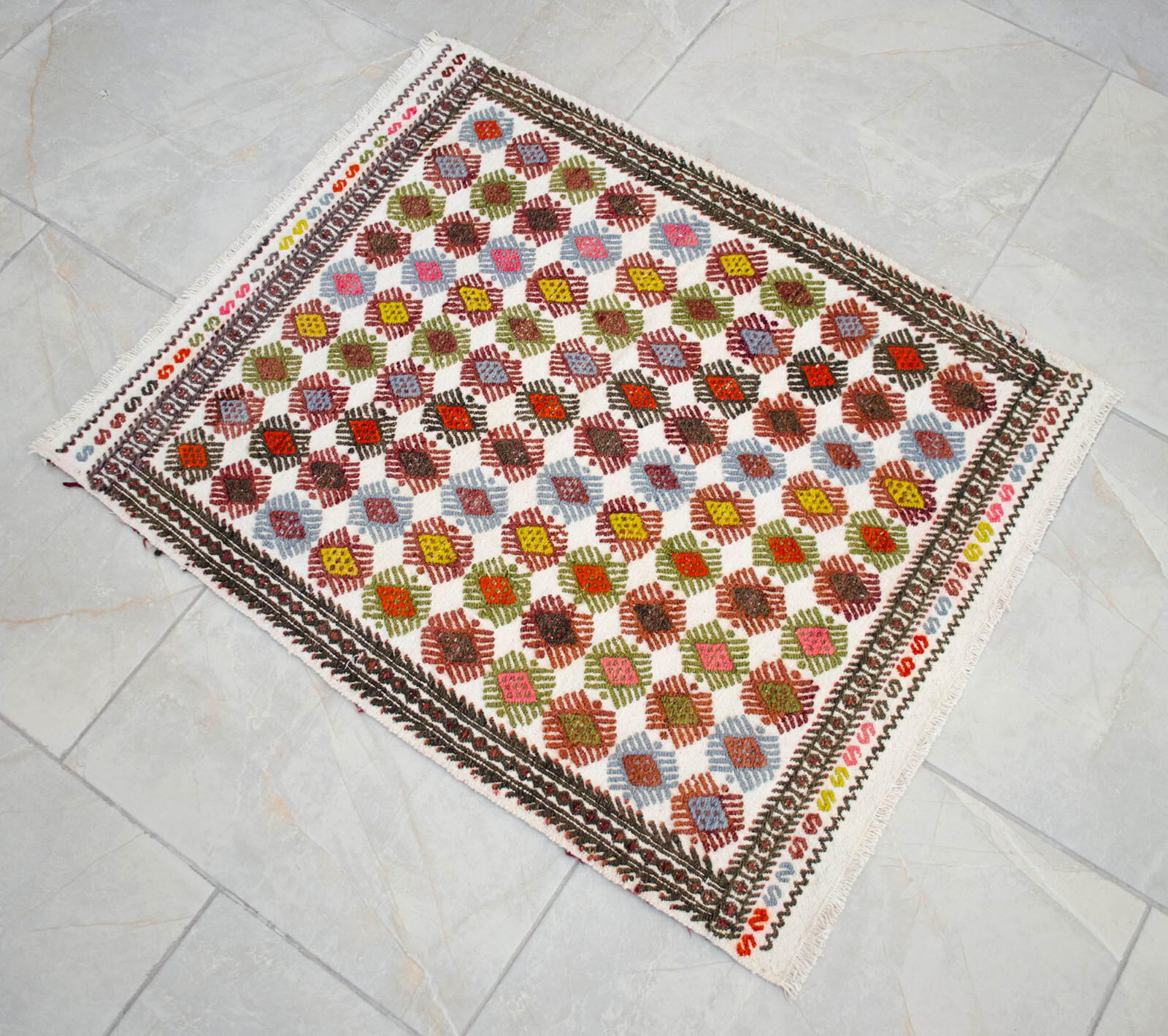 2x3 Rug HandMade Turkish Rug, Braided Sofreh Rug Vintage Small Rug 2′2″ x 2′7″ gallery