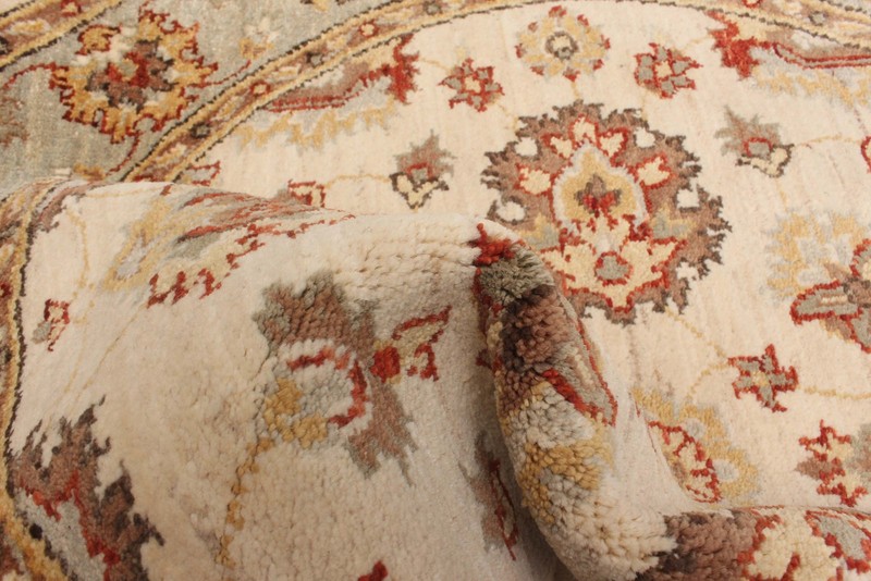 Vintage 4'2" x 6'3" Traditional Hand Knotted Vegetable Dye Wool Area Rug gallery