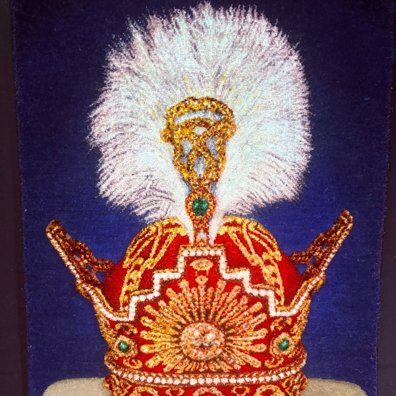 Oriental Rug Pahlavi Crown Pictorial Size 2x1 Hand Knotted Silk w/Hangers gallery