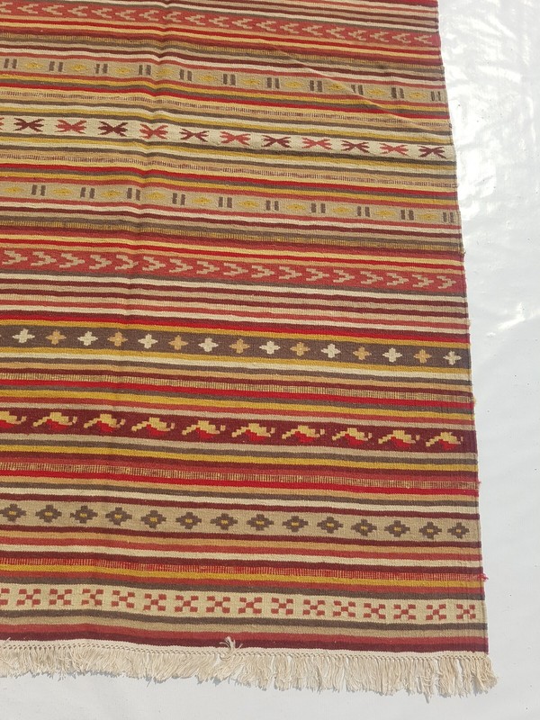 Vintage Traditional Handcrafted Turkish Kilim Rug for Home Décor 202x141 cm gallery