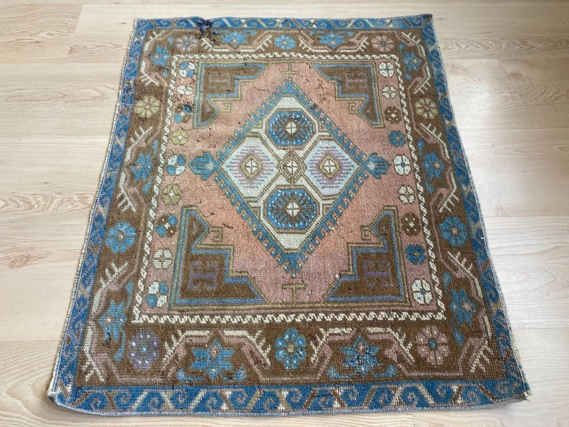 2.1x2.6ft Vintage Turkish Rug Small Handwoven Wool Geometric Medallion Anatolian gallery