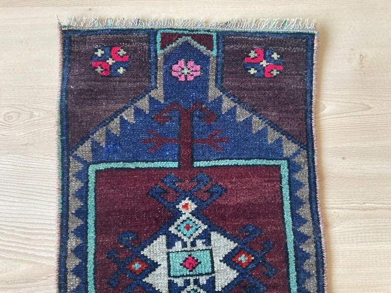 Purple rug, Turkish rug, Vintage Rug, Small rug, Wool rug, Doormat, 1.1 x 2.7 ft gallery