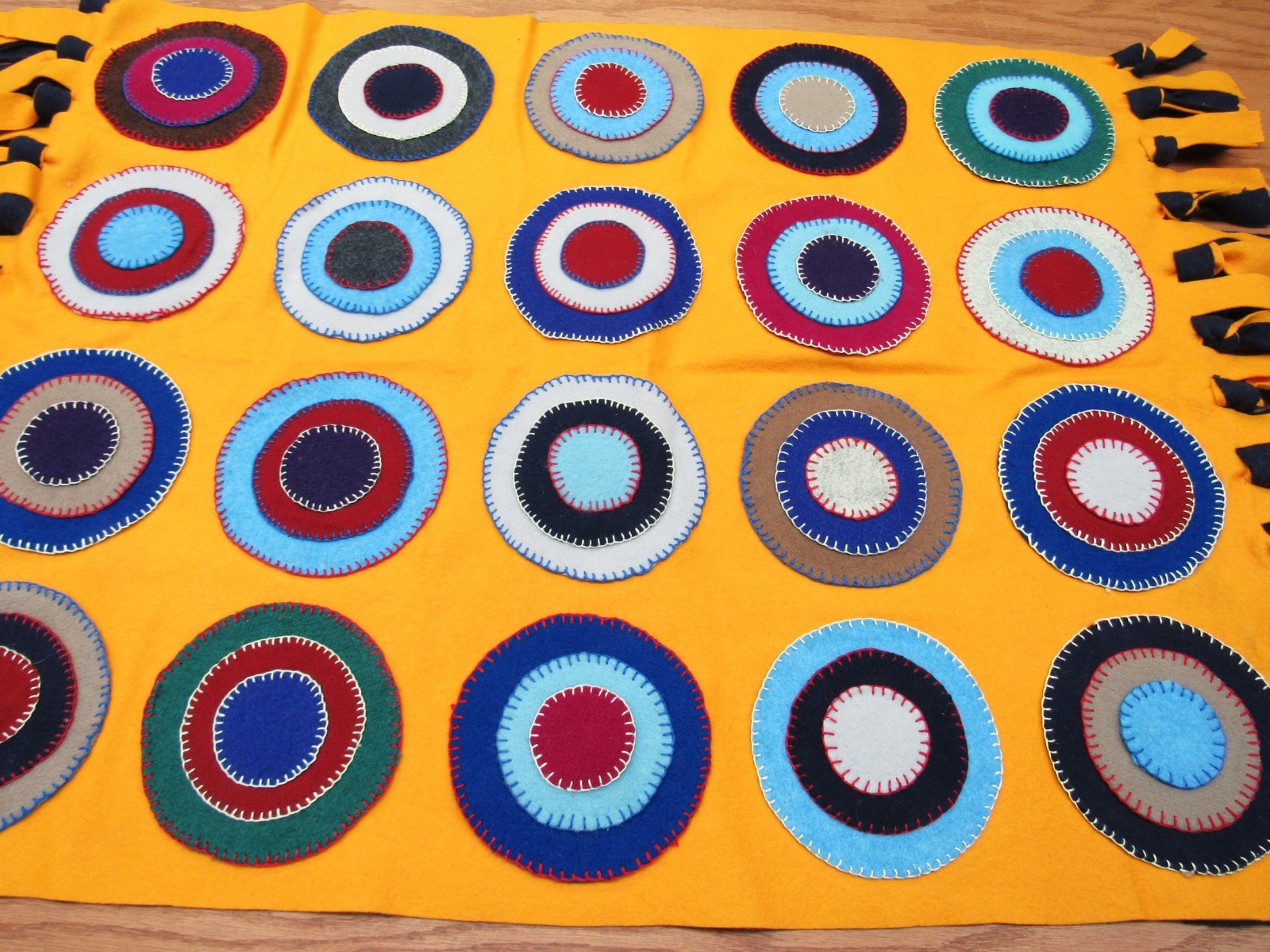 Vintage Primitive Hand Made Felt Wool American Folk Art Penny Rug 2' x 3' gallery
