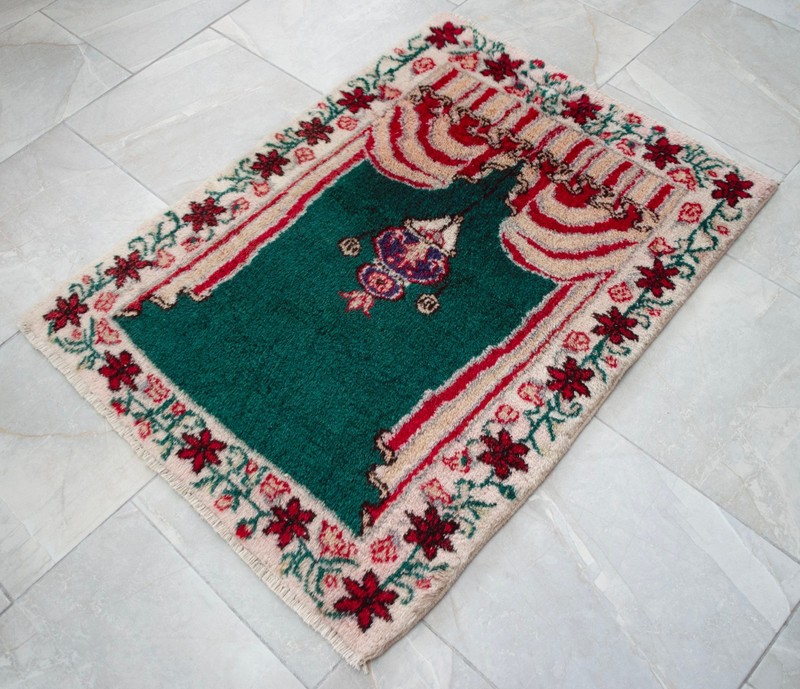Vintage Turkish Rug Prayer Rug 2'9"x3'7" | Hand-Made Anatolian Wool Rug 1970s gallery