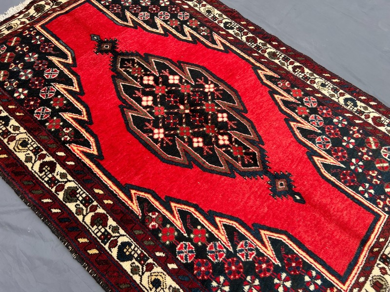 4'4x6'7 ft Caucasian Serrated Diamond Medallion Handknotted Wool Vintage Rug gallery