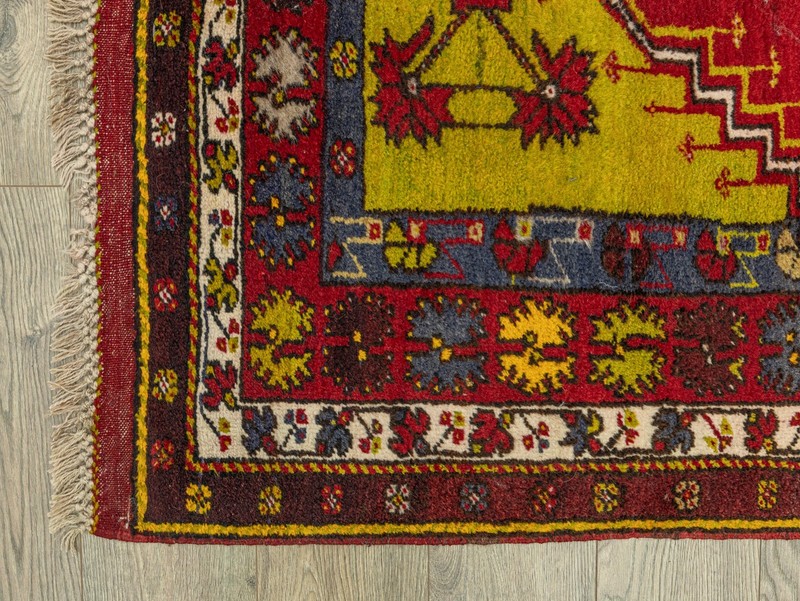 Vintage Hand-Knotted Anatolian Wool Rug – Crimson & Golden Prayer 4'2" x 6'9" ft gallery