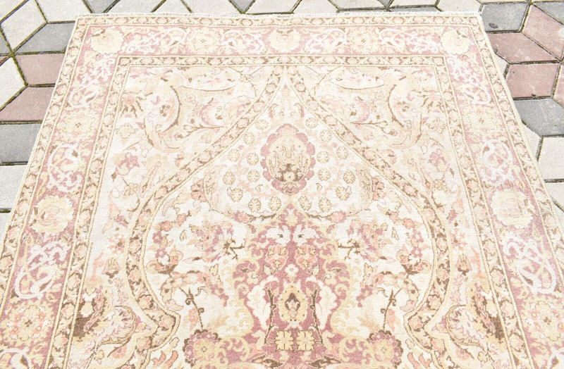 Vintage Turkish Rug 65'' x 115'' Muted Dye Kayseri Rug Hand-knotted Wool Rug gallery