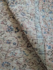 Vintage peach blue pink wool rug 4’7″ x 7’5″ low pile Dining room living area
