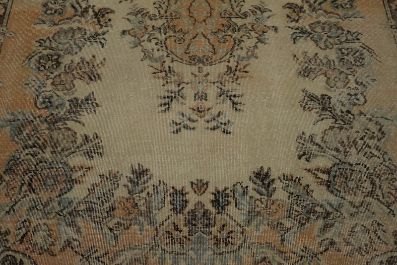 Vintage Floral Medallion Area Rug with Distressed Handmade Timeless Elegance 6x9 gallery