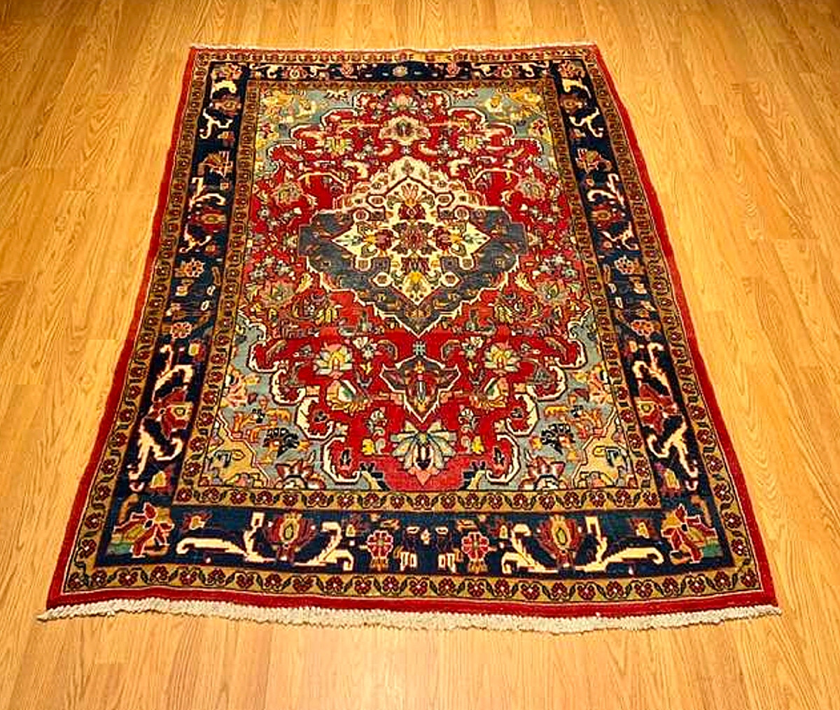 4.7 x 7 Hand Knotted Fine Quality Antique Esfahaan Rug . Natural Dyes Fine Wool gallery