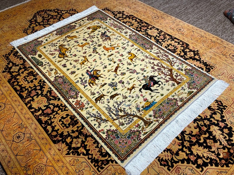 Silk Rug 3 x 5 feet Traditional White Hunting Design Premium Quality gallery