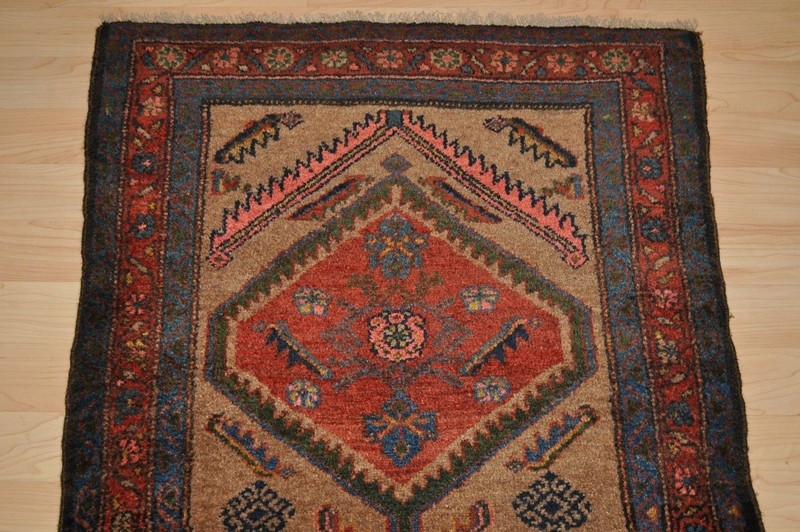 Antique SERAB Rug. One of Kind Aprx. 5' x 3' HERIZ Serapi Design early 1900 gallery