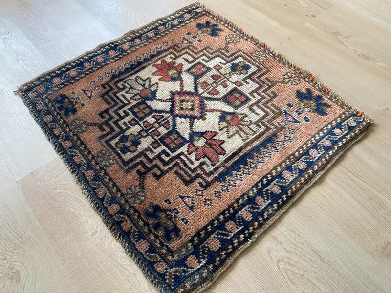 1.7 x 2 ft,Square rug, Turkish rug, Vintage mini rug, Small Pink rug,Doormat rug gallery