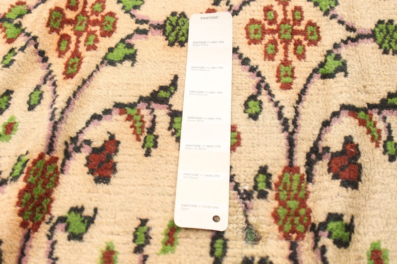 Vintage Hand-Knotted Carpet 5'1" x 9'0" Traditional Oriental Wool Area Rug gallery