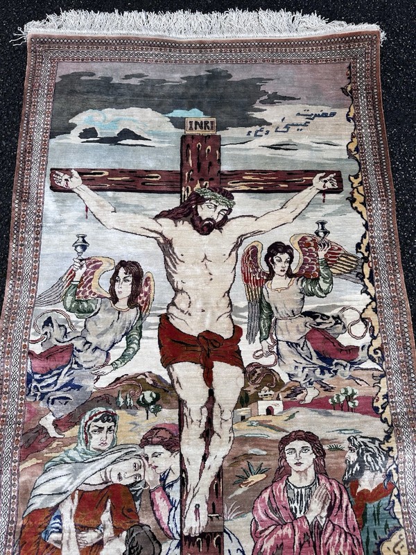 Exceptional Hand Knotted Silk on silk Pictorial Rug - museum Quality 80 x 120cm gallery