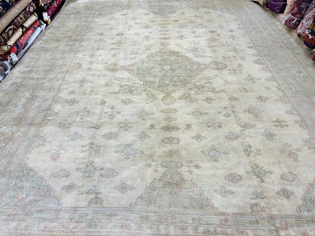 Antique Turkish Ushak rug-2475 gallery